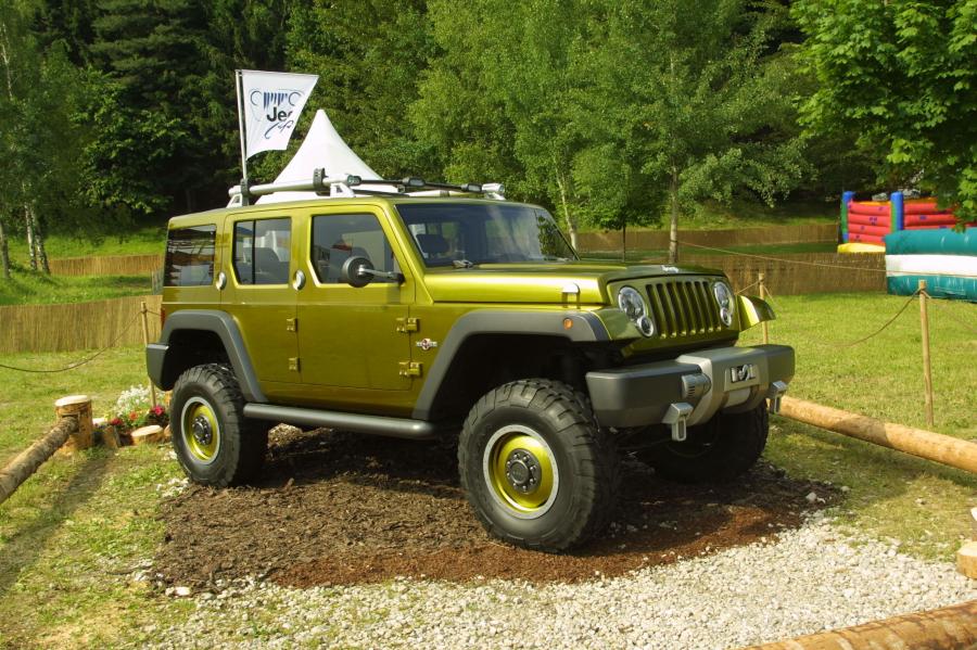  Jeep Rescue Concept 2004 года  (фото 14 из 61)